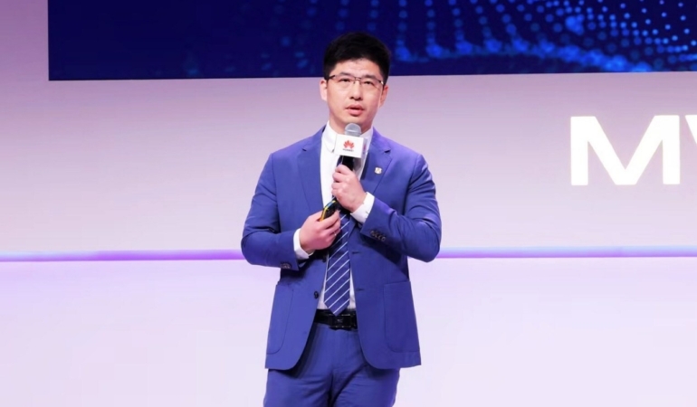 Huawei’den Yapay Zeka Odaklı Veri Merkezi Ağ Çözümleri