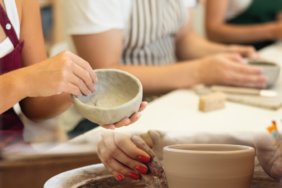 Moda'daki Claymore Art Studio Yeni Dönemde Seramik ve Tasarım Deneyimlerini Buluşturuyor