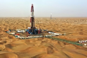 Taklamakan Çölü'nde 8 bin metreyi aşan derinlikten rekor petrol ve gaz üretimi sağlandı