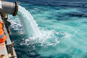 İngiltere’de Deniz Suyuna Alkali Madde Eklenerek Karbondioksit Tutma Kapasitesi Araştırılıyor